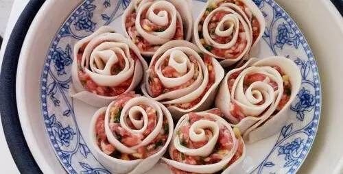白色玫瑰花饺子